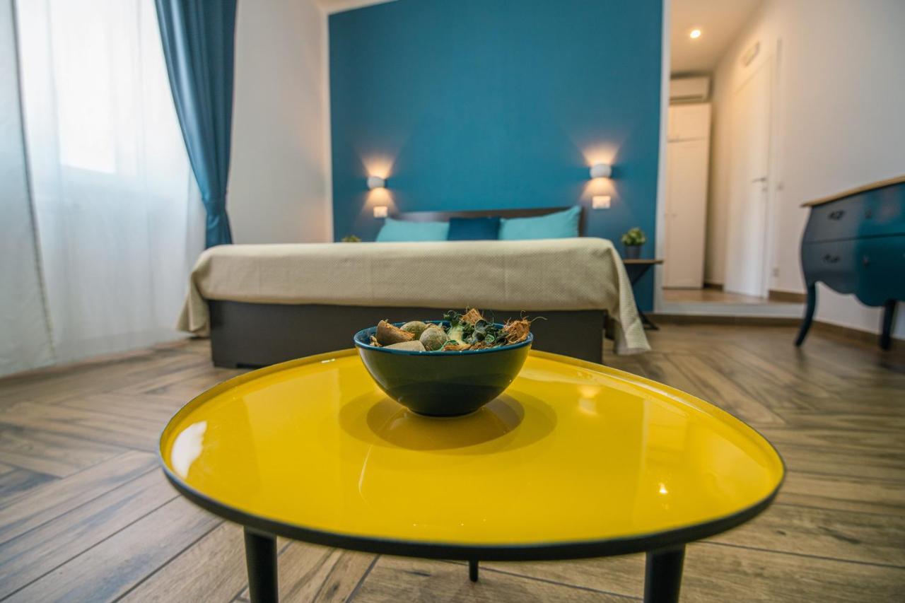 Hub Ferroviario - 12 Posti Letto Per Il Tuo Gruppo A Napoli Con Wifi E Netflix Bed & Breakfast Bagian luar foto