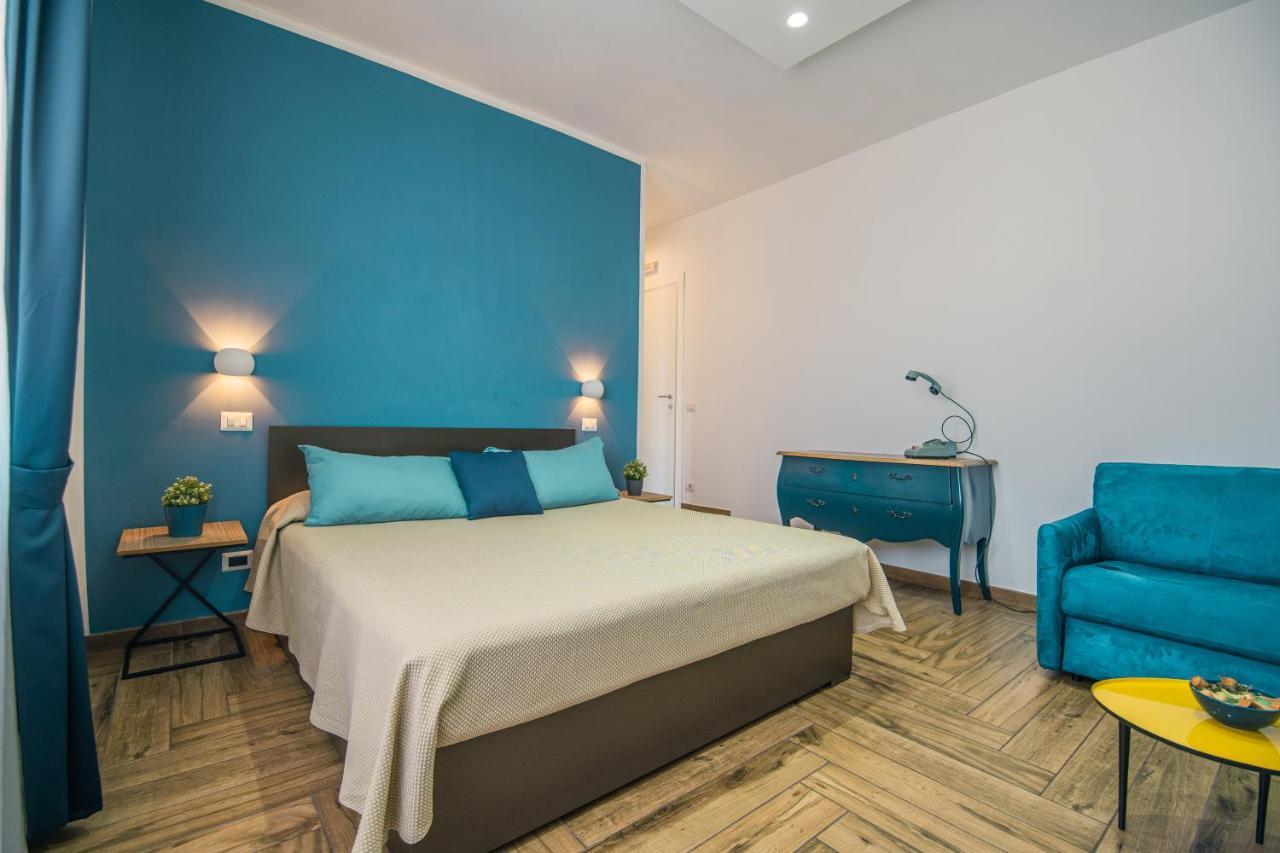 Hub Ferroviario - 12 Posti Letto Per Il Tuo Gruppo A Napoli Con Wifi E Netflix Bed & Breakfast Bagian luar foto
