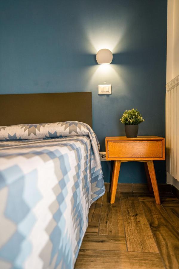 Hub Ferroviario - 12 Posti Letto Per Il Tuo Gruppo A Napoli Con Wifi E Netflix Bed & Breakfast Bagian luar foto