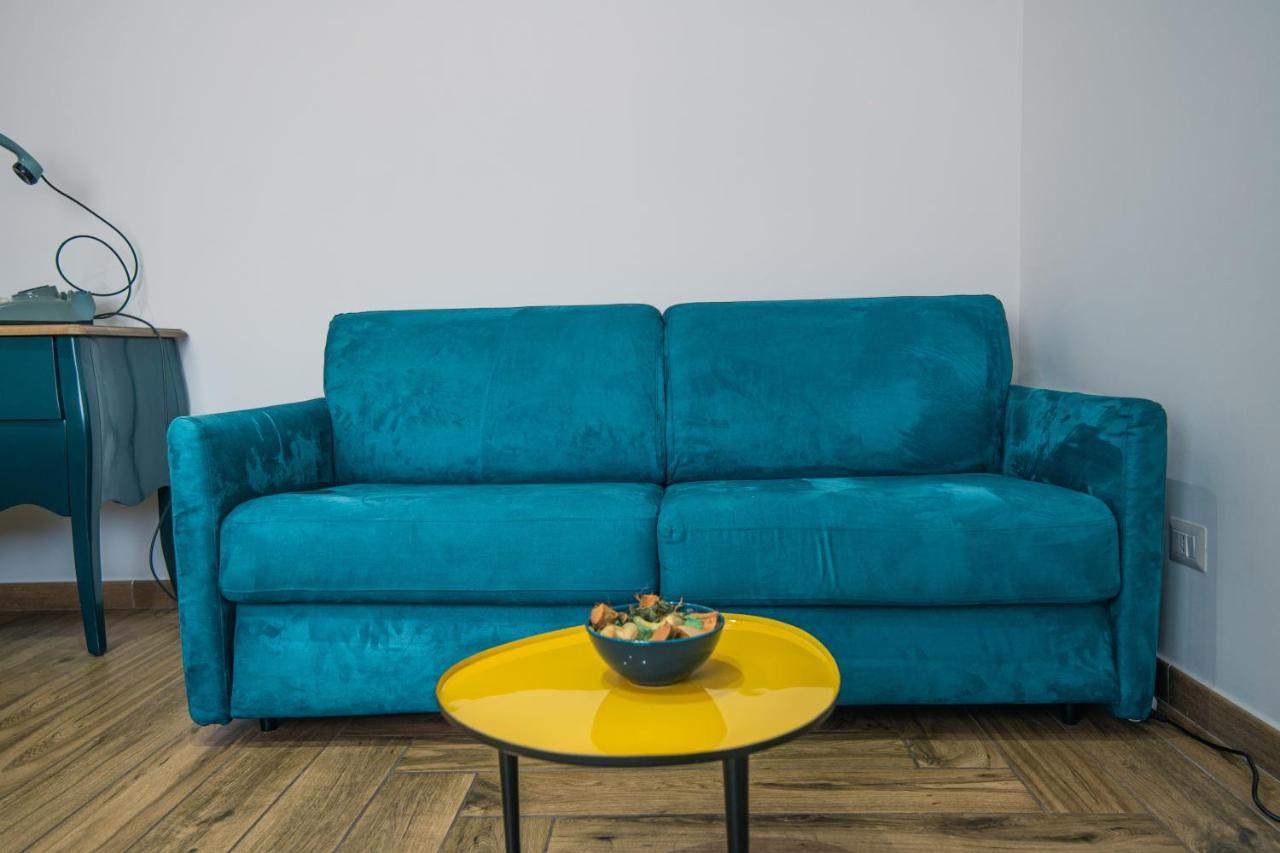 Hub Ferroviario - 12 Posti Letto Per Il Tuo Gruppo A Napoli Con Wifi E Netflix Bed & Breakfast Bagian luar foto