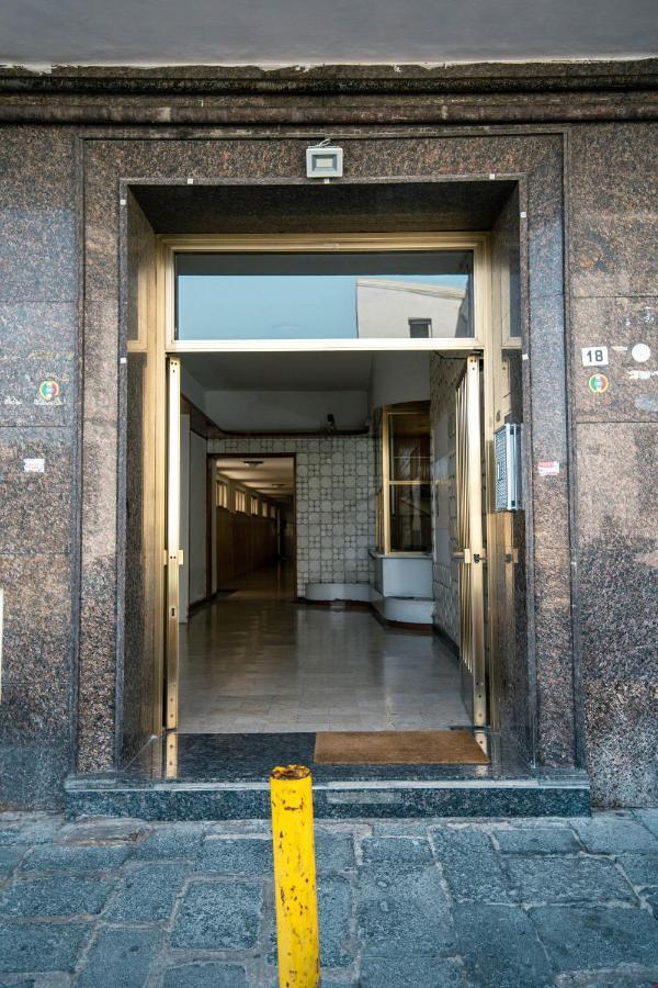 Hub Ferroviario - 12 Posti Letto Per Il Tuo Gruppo A Napoli Con Wifi E Netflix Bed & Breakfast Bagian luar foto