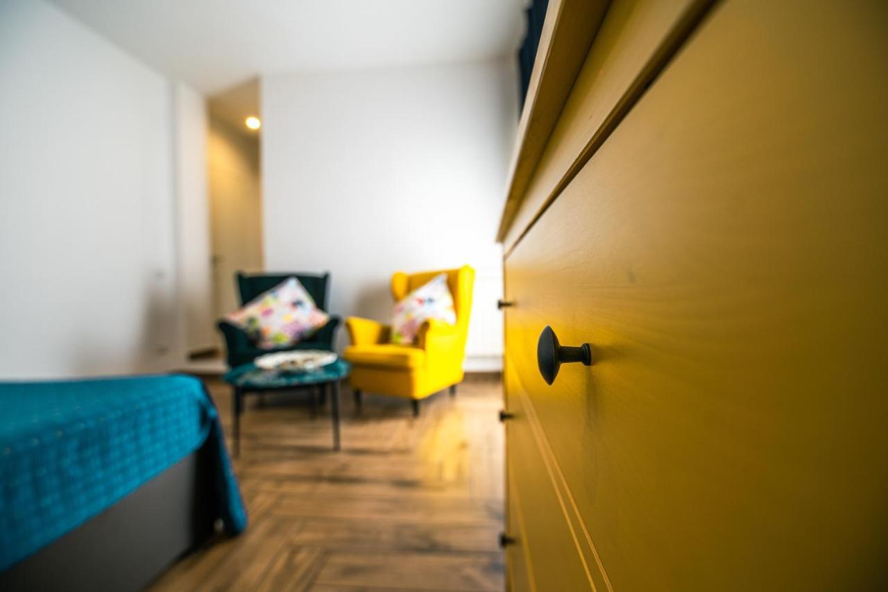 Hub Ferroviario - 12 Posti Letto Per Il Tuo Gruppo A Napoli Con Wifi E Netflix Bed & Breakfast Bagian luar foto